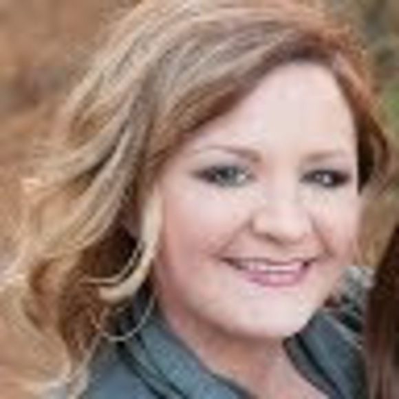 Meet your Posher, Rebecca - Picture 1 of 1